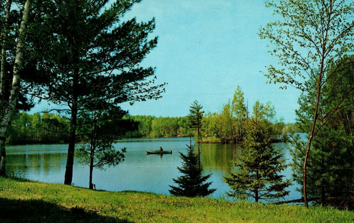 Wildwood Country Kitchen - Fishing Nearby